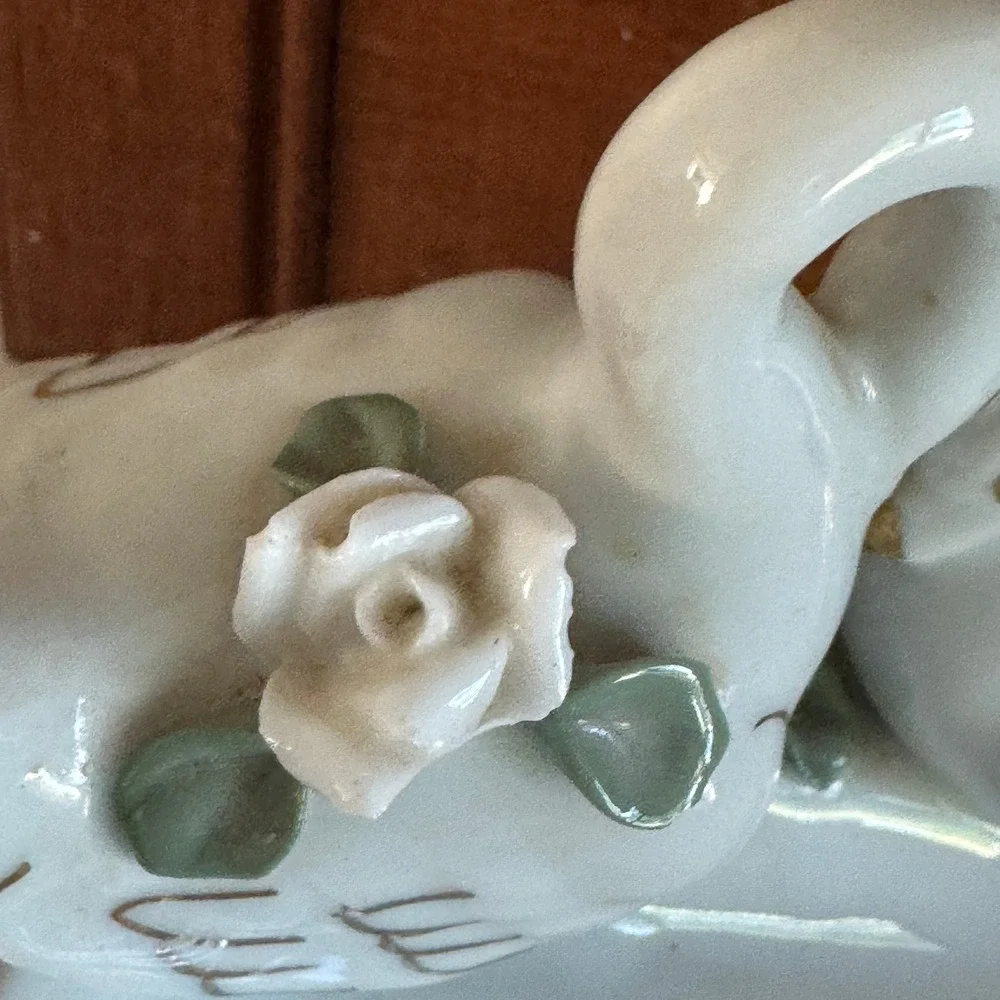 Vintage Ceramic Swan Trinket Dish White Gold Gilt Porcelain Roses Jewelry Tray